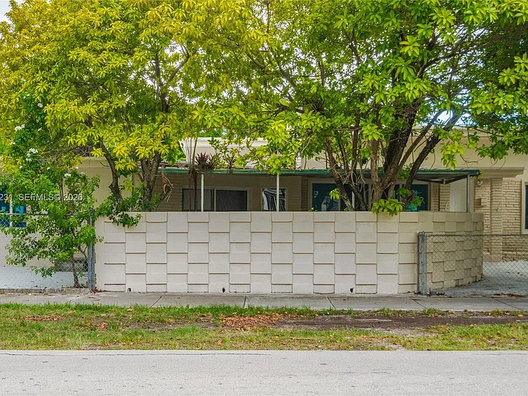 1701 NW 19th Ave — Photo 38