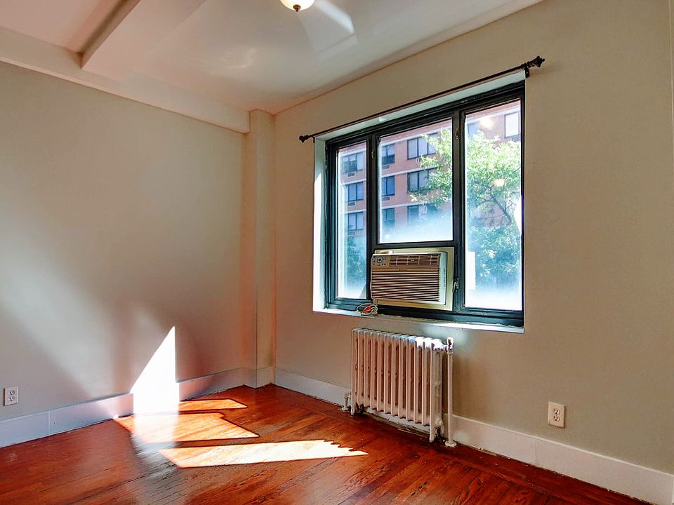 1st image of 11 Waverly Pl APT 2F