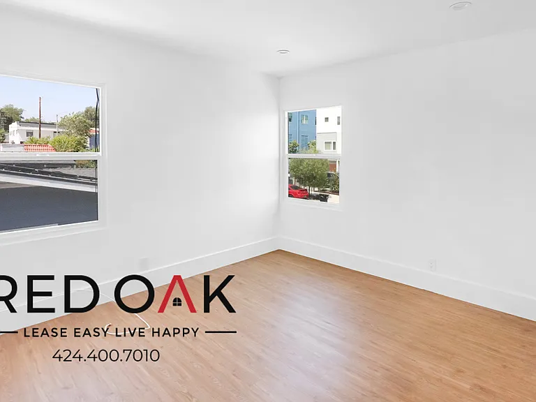 641 N Serrano Ave #4 — Photo 3