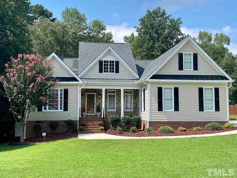 1st image of 211 Saint Jiles Dr