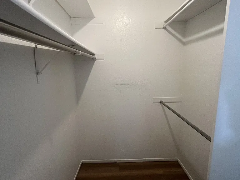 Parkside Apartments — Photo 14