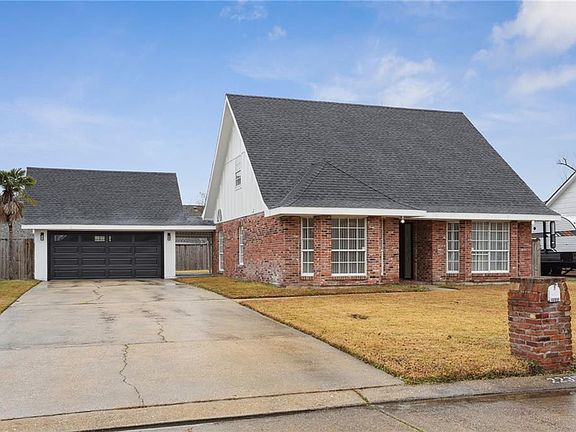 3rd image of 2235 Laurel Valley Dr