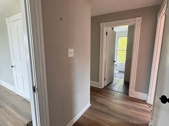 3rd image of 324 Liberty Ave #B