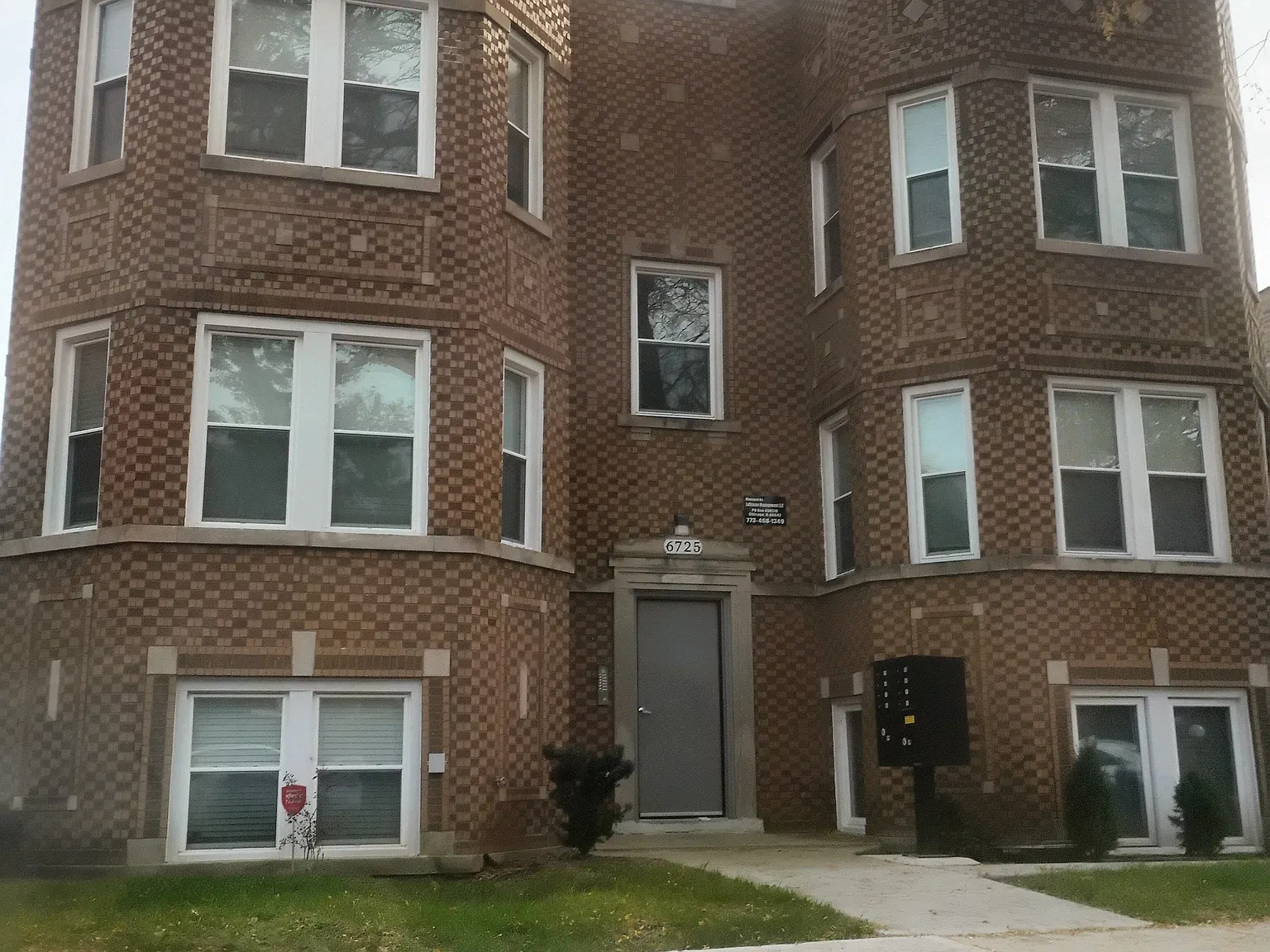 2 bed, 1100 sqft, $1,400 — Photo 1