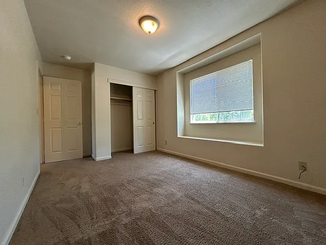 201 Sapphire Ct — Photo 24