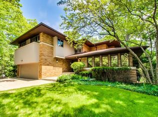 485 Naida Ter, Highland Park, IL 60035