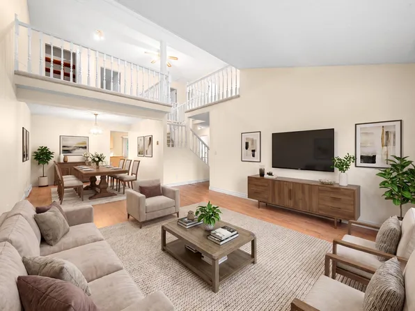 1048 Lombardy Dr, Pt Coquitlam, BC V3B 5P5