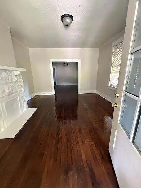 3 bed, 1.5 bath, 1344 sqft, $1,295 — Photo 3