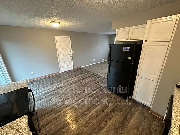 5th image of 11407 Delmar St
