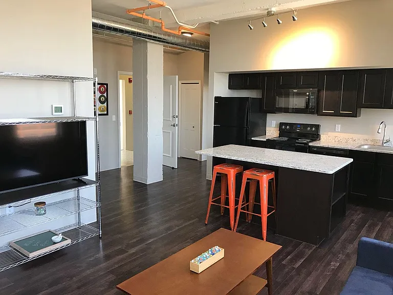 5&15 Apartments — Photo 34