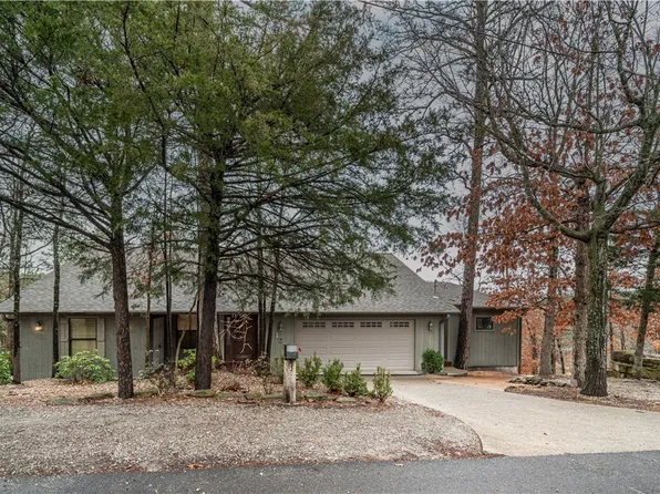 123 Oakridge Dr, Eureka Springs, AR 72632