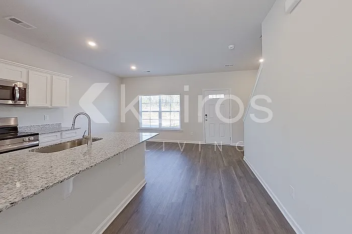 2461 Banyan Cir — Photo 8