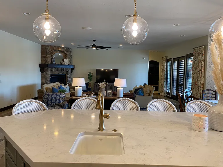 2966 S Skyline Dr — Photo 3