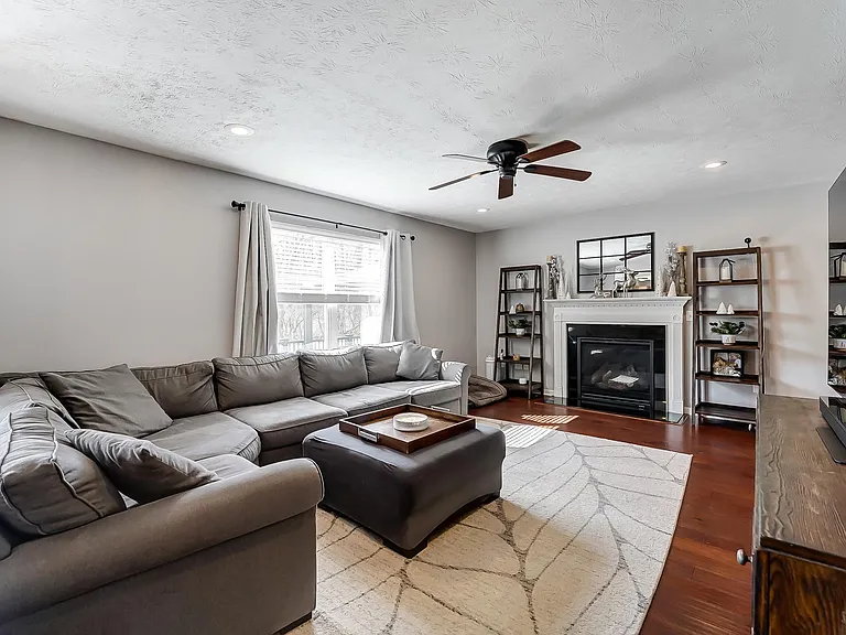 6700 Bartlett Ct — Photo 29