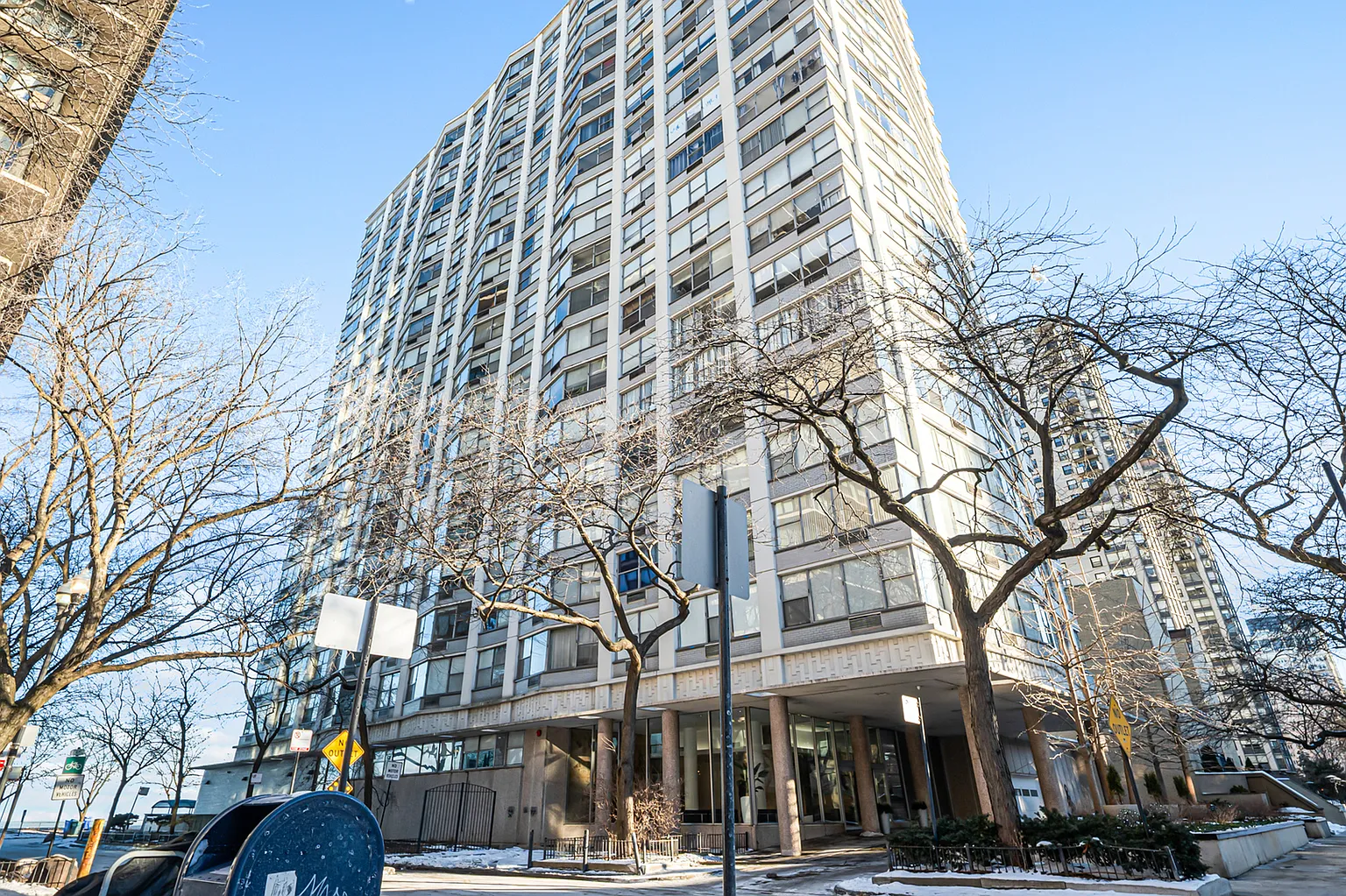5757 N Sheridan Rd APT 15G photo 1