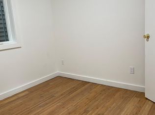 55 Livingston St APT 1, Saugerties, NY 12477