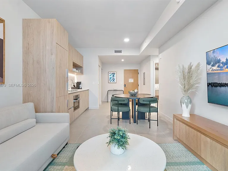 11 NE 6th St #1805 — Photo 3