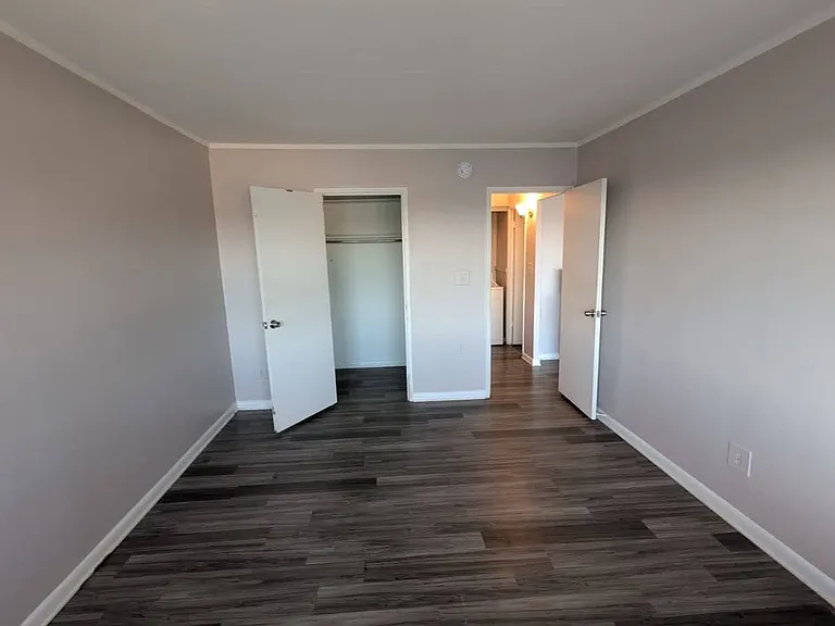 6810 Park Heights Ave — Photo 7