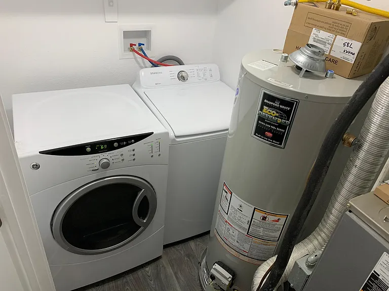 216 N 350 E — Photo 7