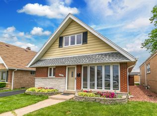 8404 45th St, Lyons, IL 60534