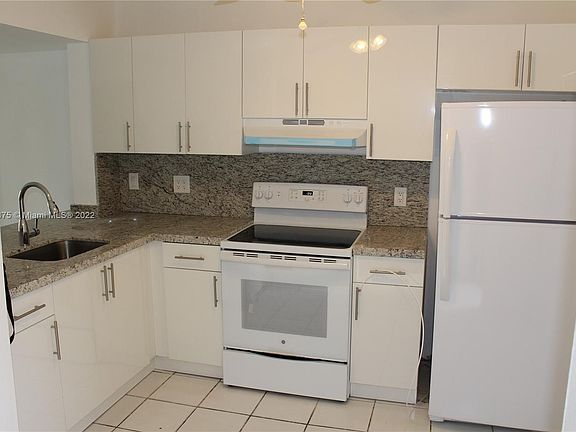 5th image of 301 NW 109th Ave APT 102