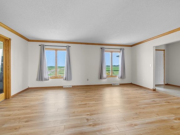 5th image of 5150 405th St NE
