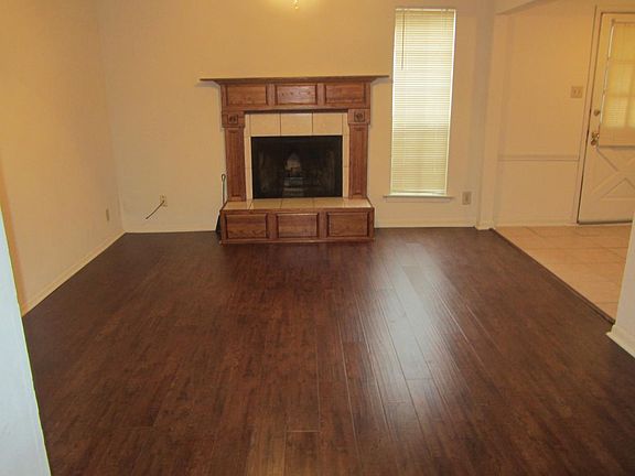 2nd image of 3060 Willow Pl APT B