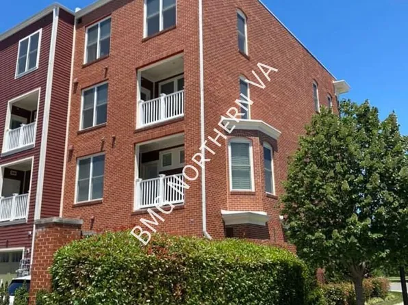 738 Annie Rose Ave, Alexandria, VA 22301