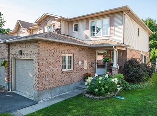 14 Ravenscroft Ct #1, Ottawa, ON K2S1R3