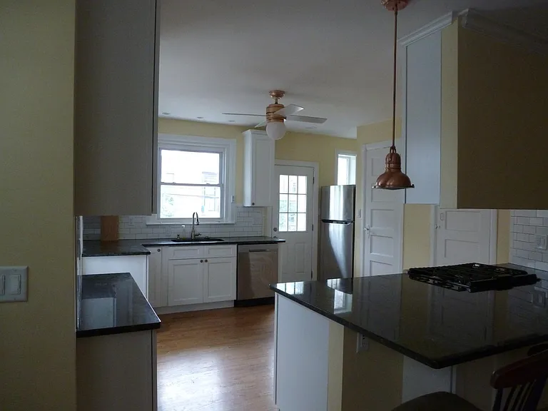 6243 Washington Ave — Photo 9