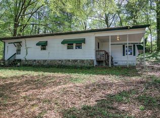 92 Valley Trl SE, Acworth, GA 30101