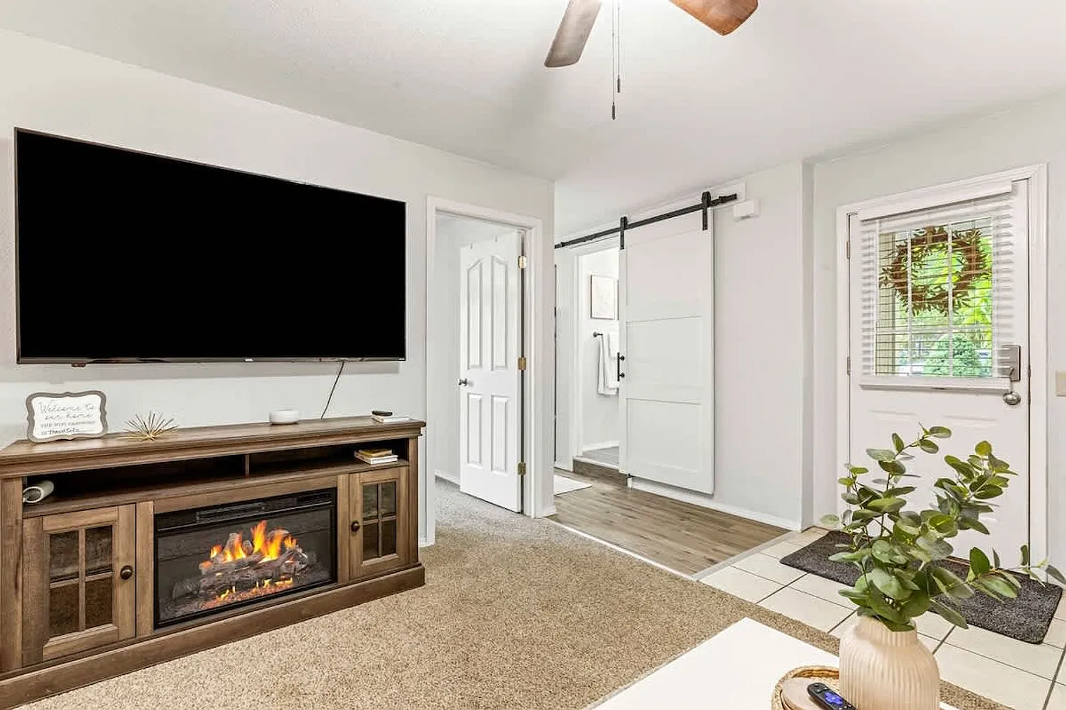 1 bed, 1.0 bath, 592 sqft, $3,020 — Photo 2