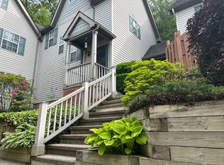 407 Walnut Grove Rd, East Stroudsburg, PA 18301