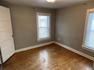 121 1/2 Gruenwald Ave #1/2, Neenah, WI 54956
