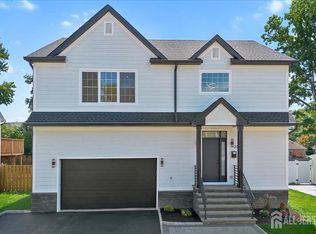 30 Ashley Rd, Edison, NJ 08817