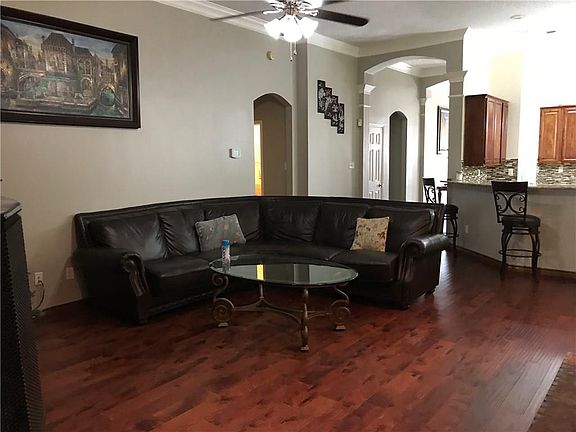 5th image of 3103 Glenmere Ct