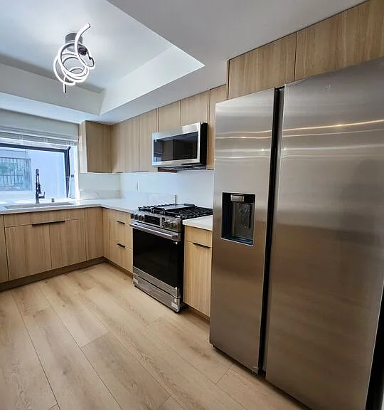 529 N Market St #8 — Photo 7