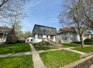 445 S Winfield Ave, Kankakee, IL 60901