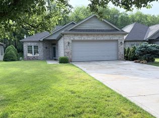 10531 Ontario Dr, Winfield, IN 46307