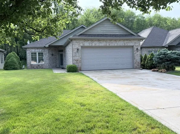 10531 Ontario Dr, Winfield, IN 46307