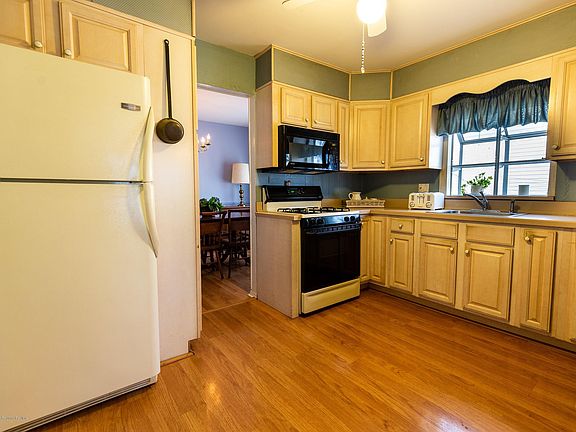 4th image of 711 Bermuda Dr