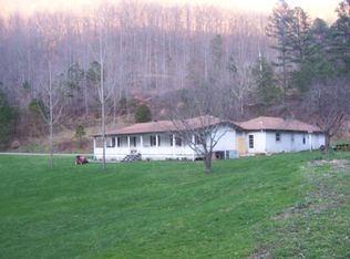3054 Highway 1087 E, Mousie, KY 41839