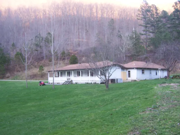 9677 Highway 550 E, Mousie, KY 41839