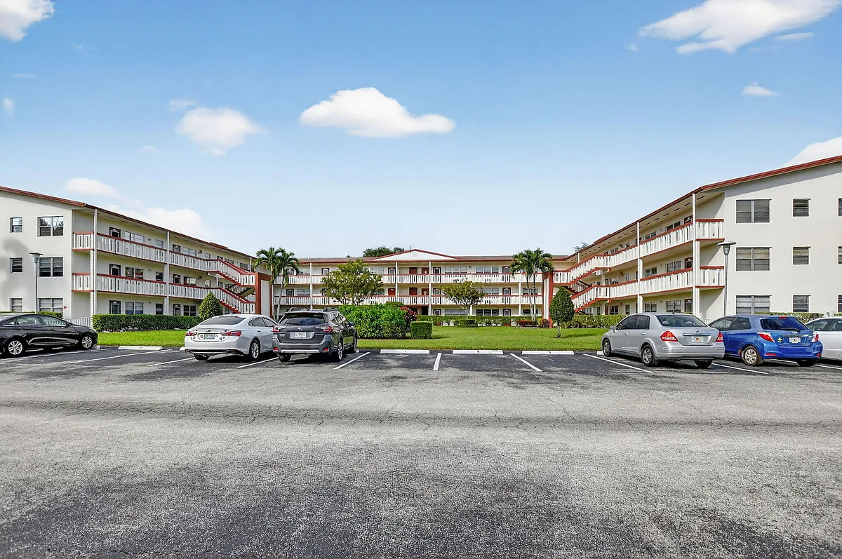 Building Photo - 277 Brighton Dr E #G
