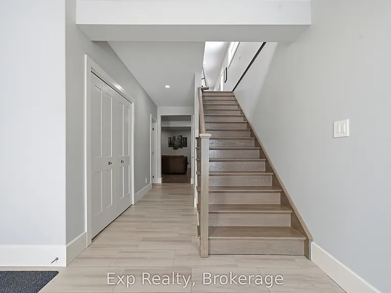 52 Meagan Ln — Photo 5