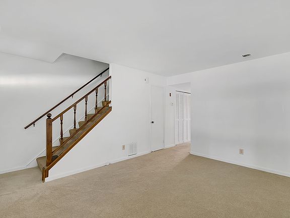 3rd image of 5641 Parish Ln APT B