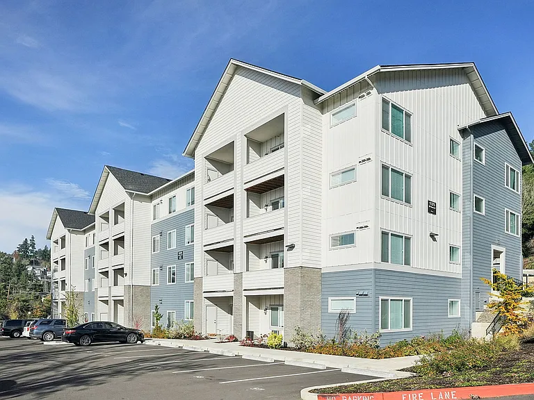 Pacific Ridge Apartments — Photo 52