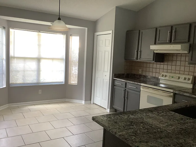 126 Oak Promenade Ct — Photo 13