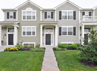 1674 Windward Dr, Hampshire, IL 60140