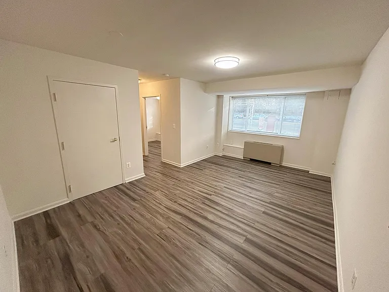 Apt 103